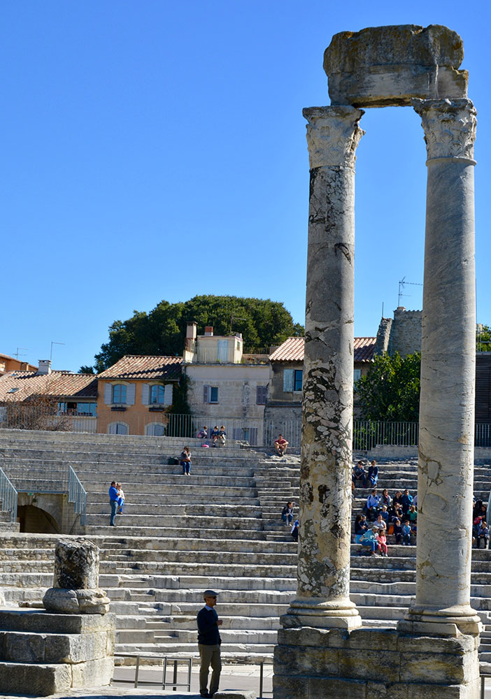 arles antic theater