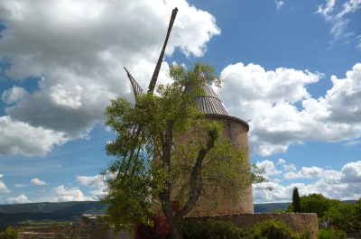 Windmill of the provençal villages